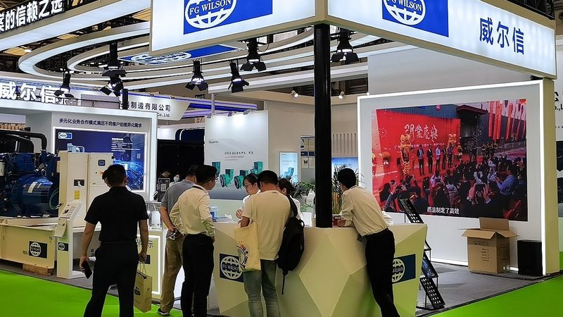 灯箱材质之选：亚克力与PVC的优劣解析